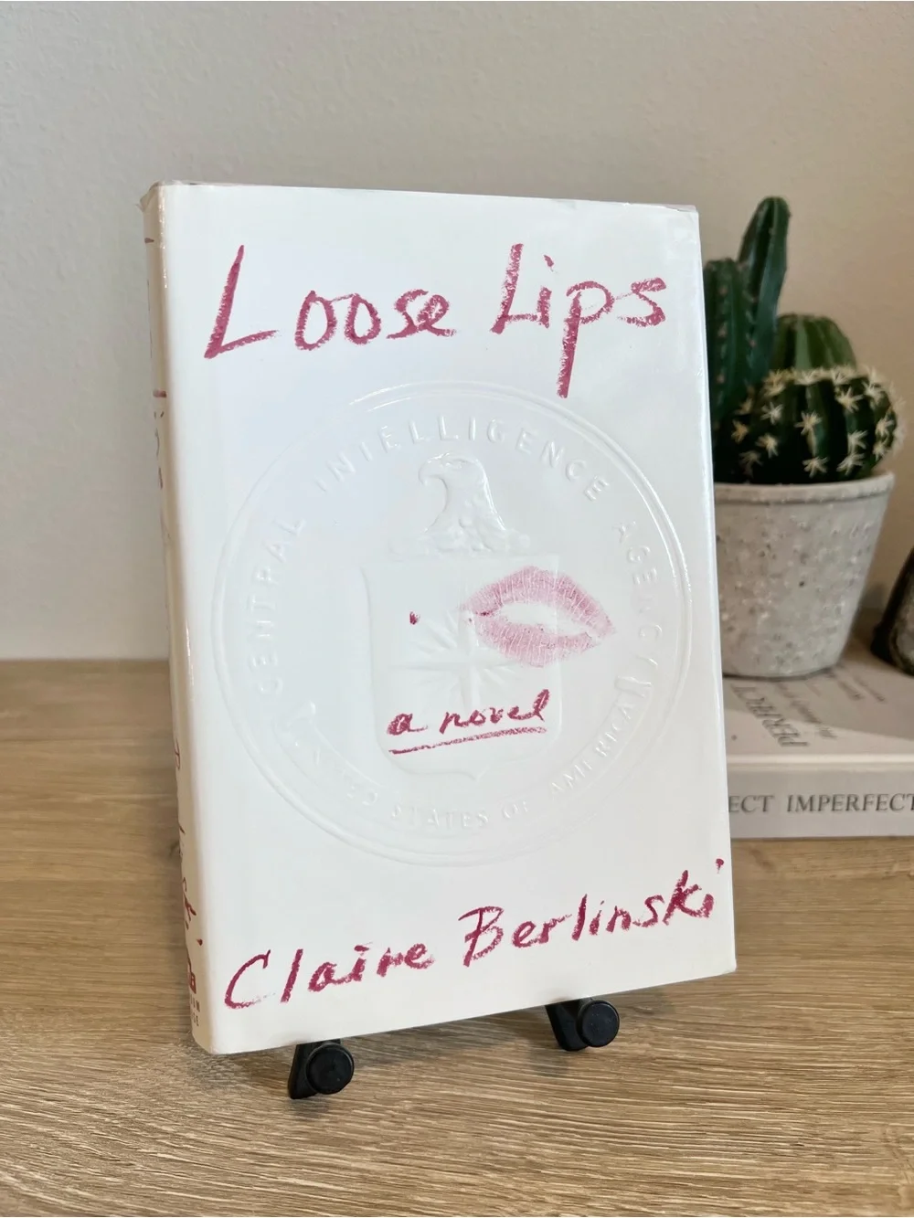 Loose Lips Claire Berlinski Hardcover 2003 First Edition CIA Fiction Novel